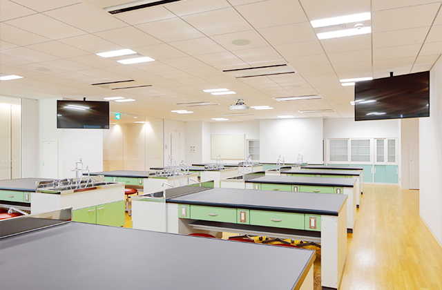 微生物学実習室（1号館 5F）