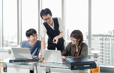 高度情報システム科