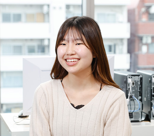 情報処理科3年制 埼玉県立越谷南高校出身 須藤さん