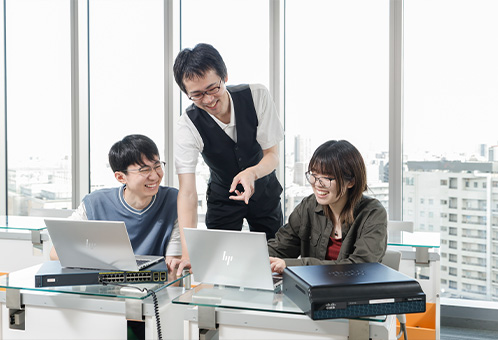 高度情報システム科